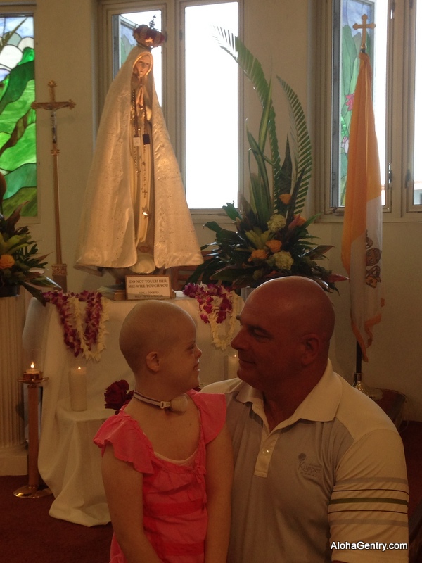 141107 Papa and Ella at Our Lady of Fatima
